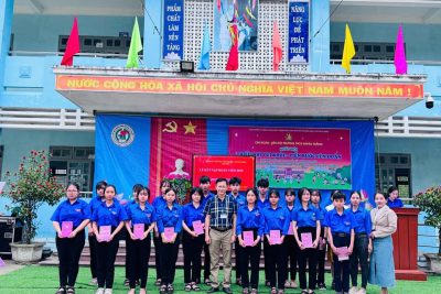 NGÀY HỘI TIẾN BƯỚC LÊN ĐOÀN