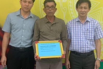 Quyên góp ủng hộ bạn bị bệnh hiểm nghèo với tinh thần “Lá lành đùm lá rách”